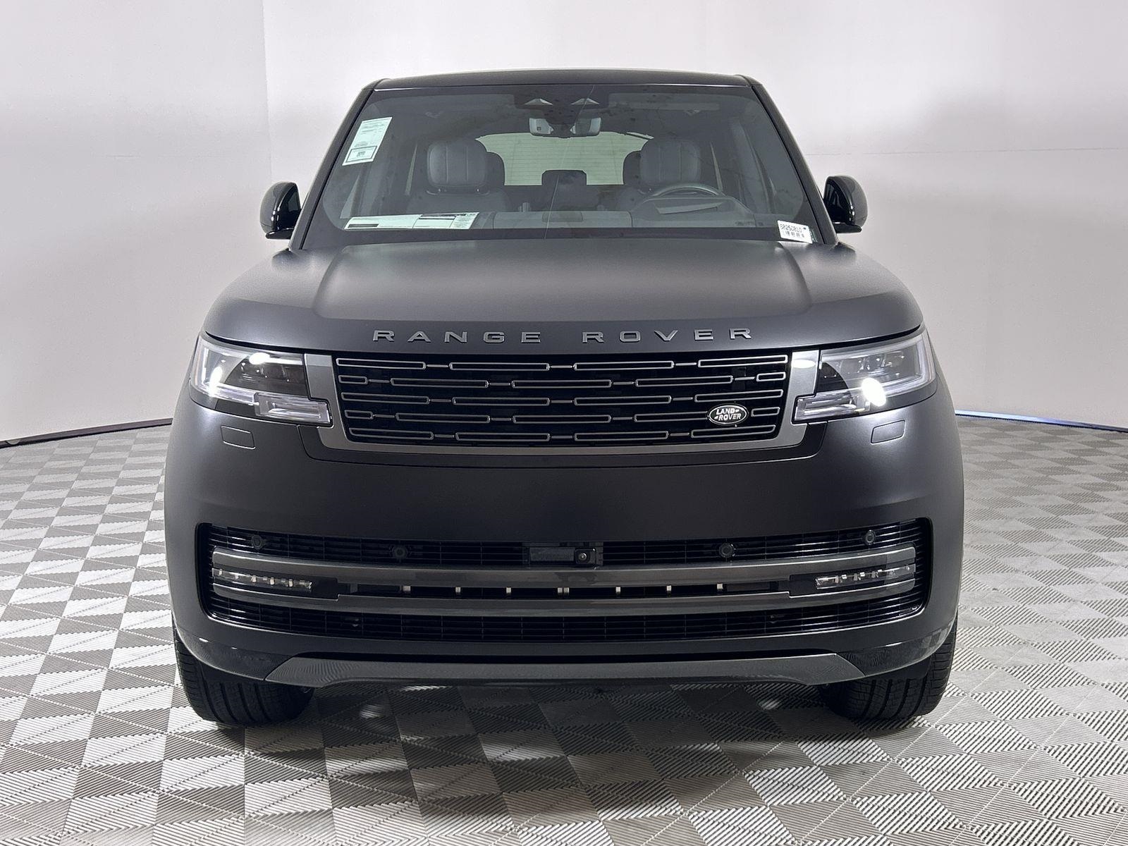 2025 Land Rover Range Rover SE photo 8