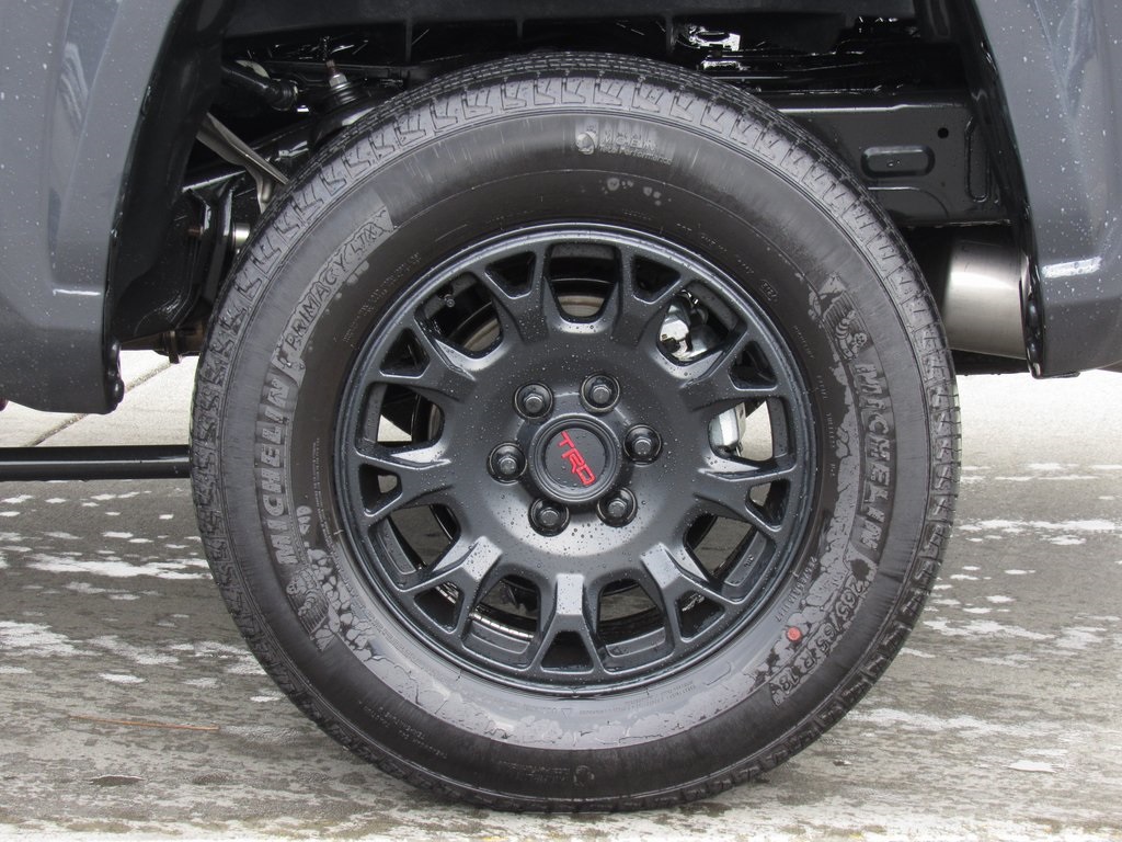 2024 Toyota Tacoma SR5 photo 32