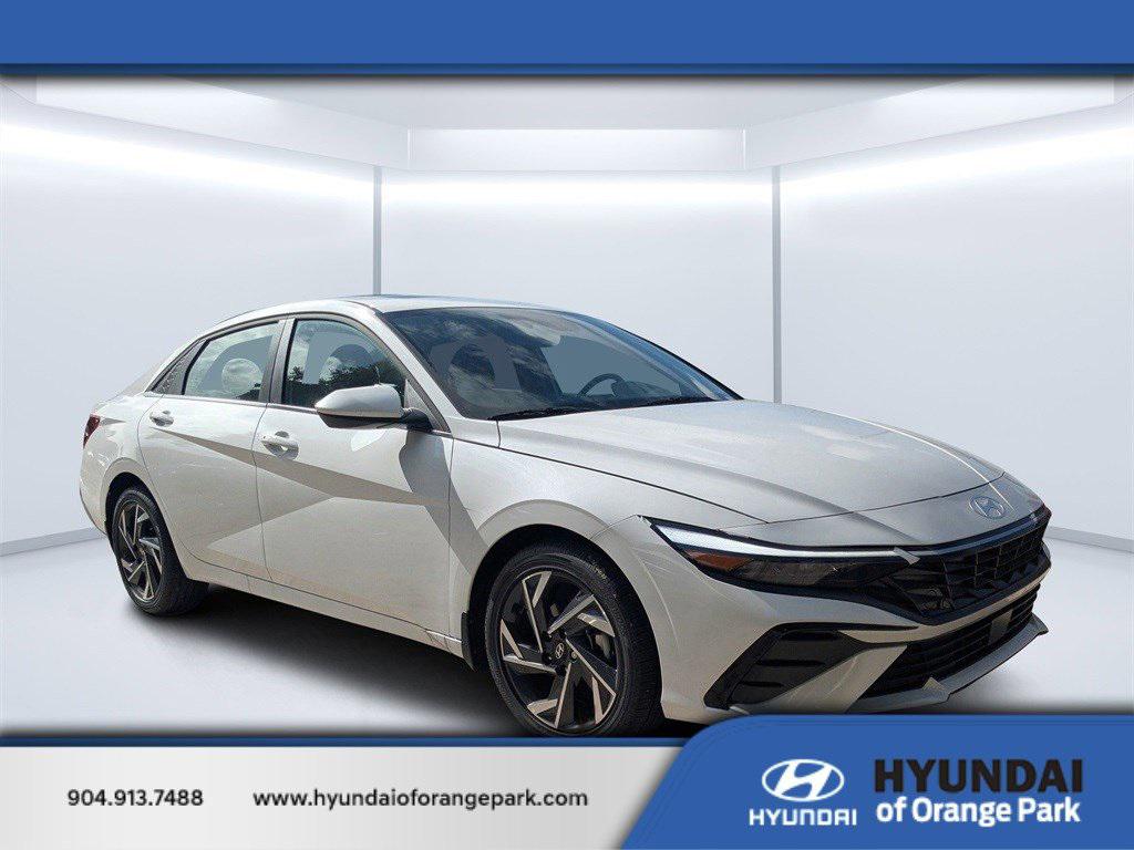 2025 Hyundai Elantra SEL's photo