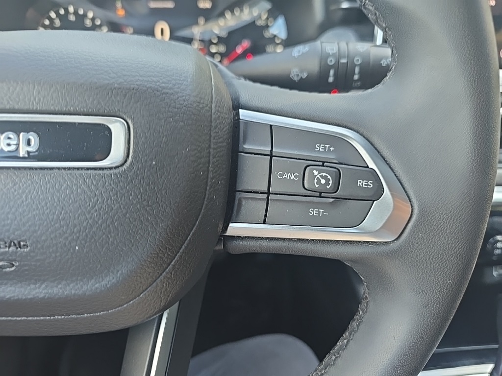 2024 Jeep Compass Latitude photo 24