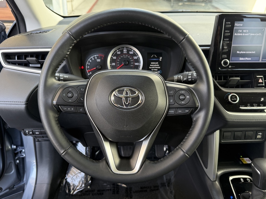 2022 Toyota Corolla Cross LE photo 15