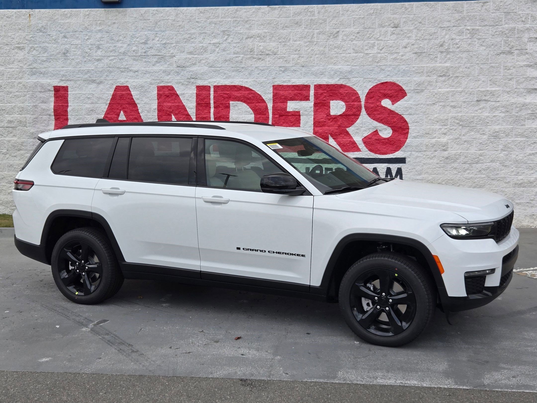 2025 Jeep Grand Cherokee L Limited's photo