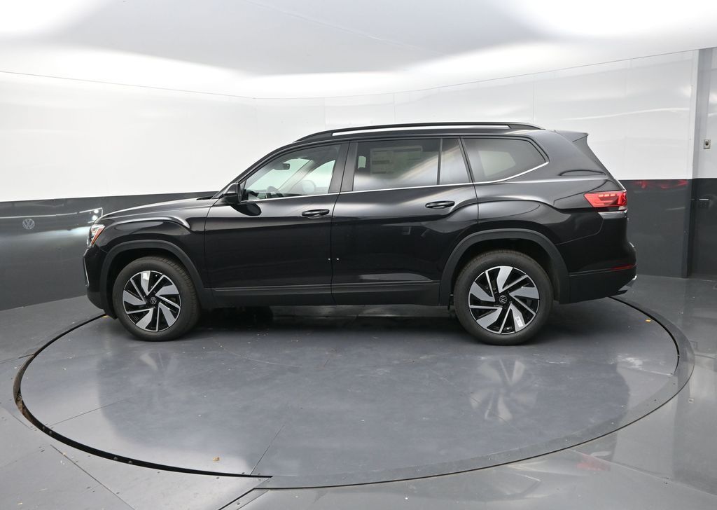 2026 Volkswagen Atlas SE Technology photo 3