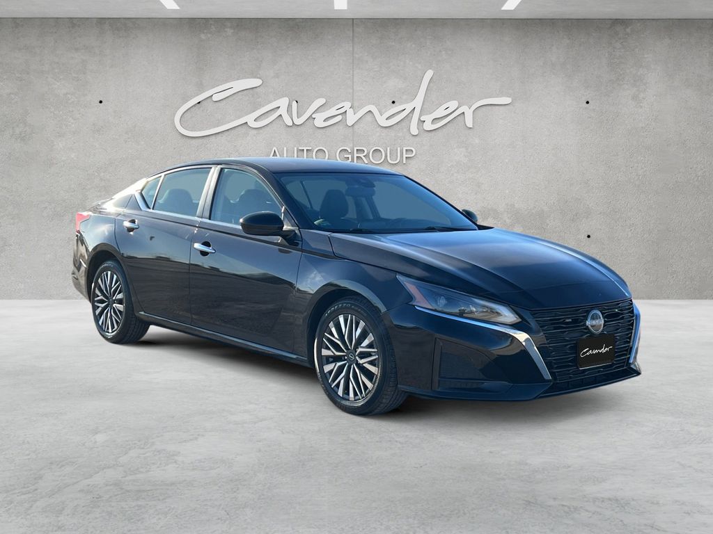 Used 2023 Nissan Altima SV with VIN 1N4BL4DV0PN325408 for sale in San Marcos, TX