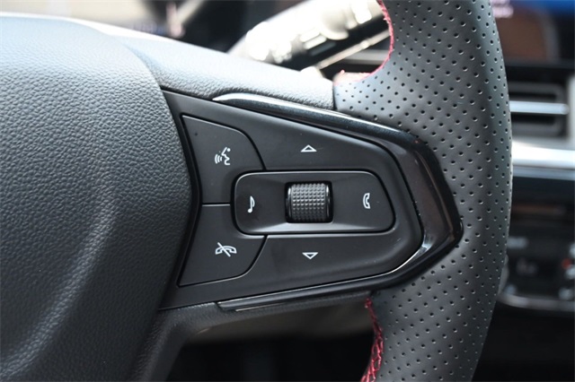 2025 Chevrolet Trax photo 12