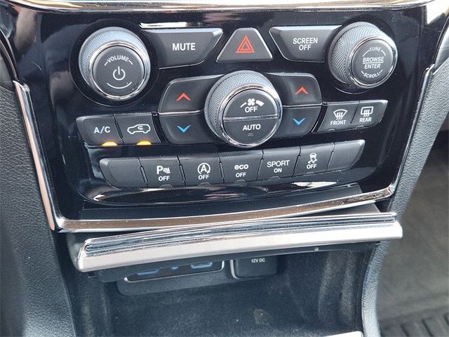 2019 Jeep Grand Cherokee Altitude photo 15