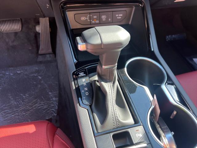 2026 Kia K5 GT-Line photo 12