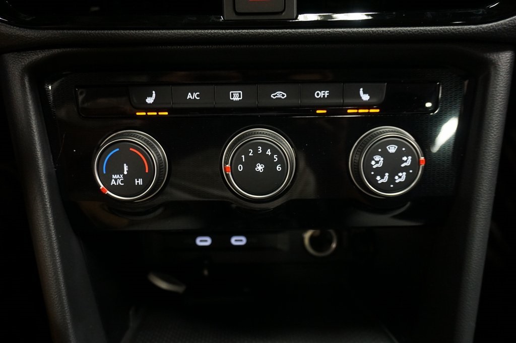2025 Volkswagen Taos S photo 14