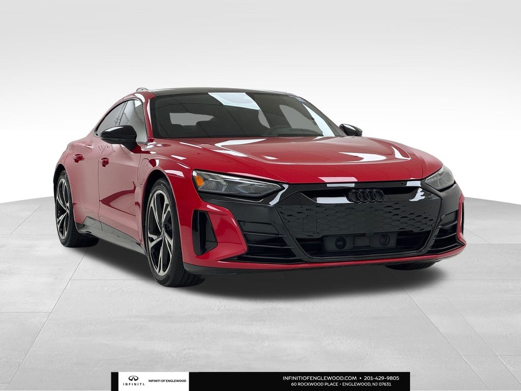 2022 Audi e-tron GT Premium Plus photo 2