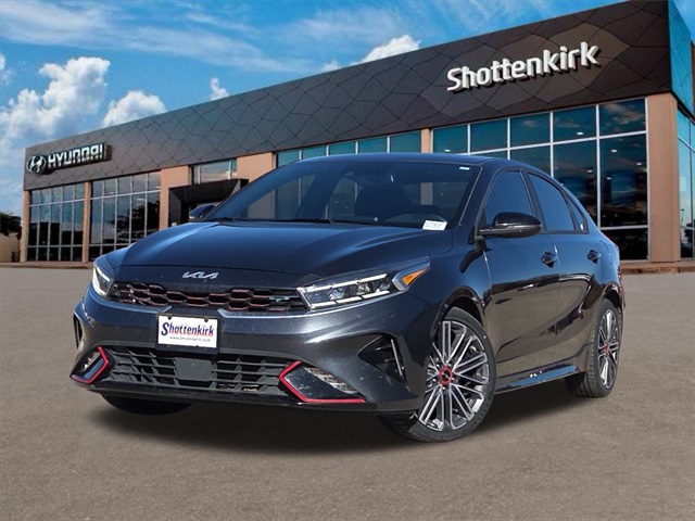 2022 Kia FORTE GT's photo