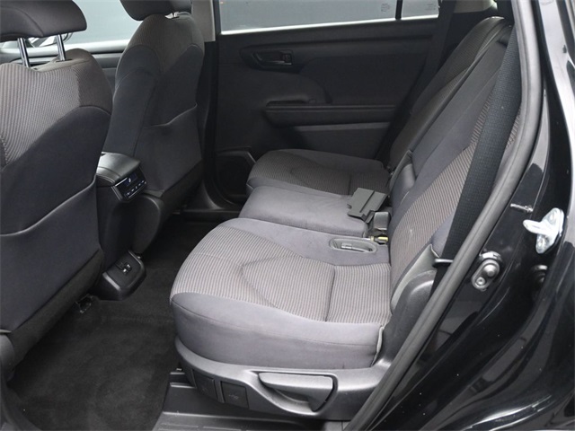 2020 Toyota Highlander LE photo 5