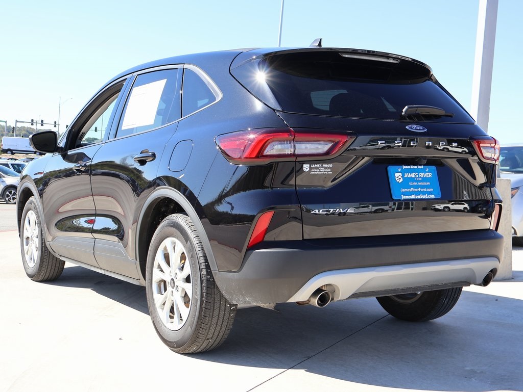 2025 Ford Escape Active photo 3