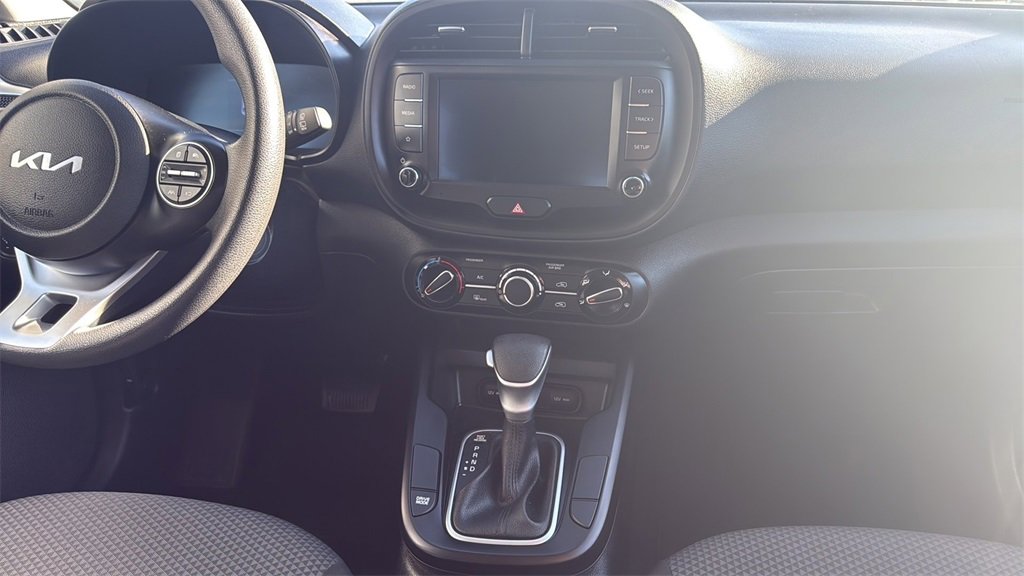 2023 Kia Soul LX photo 32