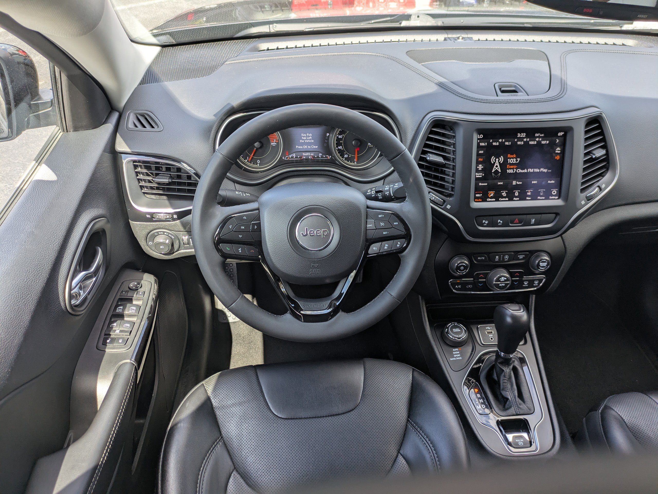 2023 Jeep Cherokee Altitude Lux photo 16
