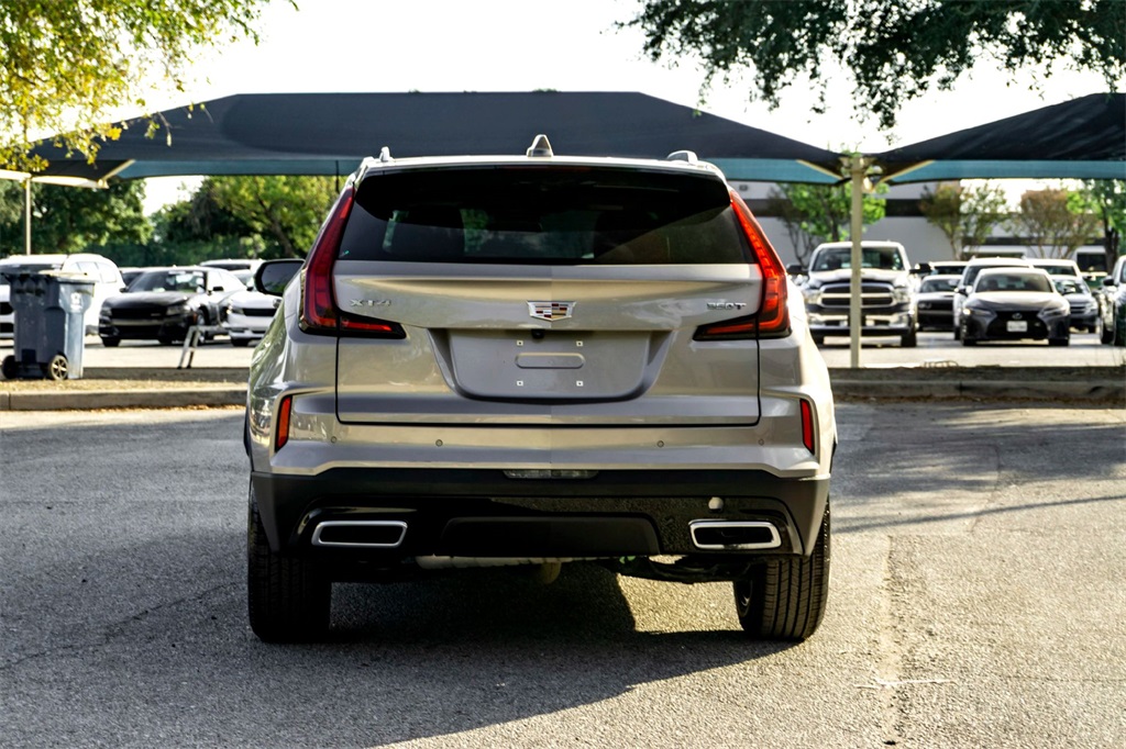 2025 Cadillac XT4 Premium Luxury photo 6