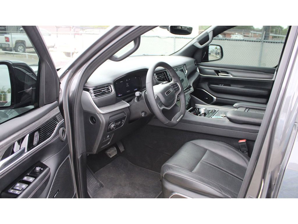 2023 Jeep Wagoneer Series II photo 4