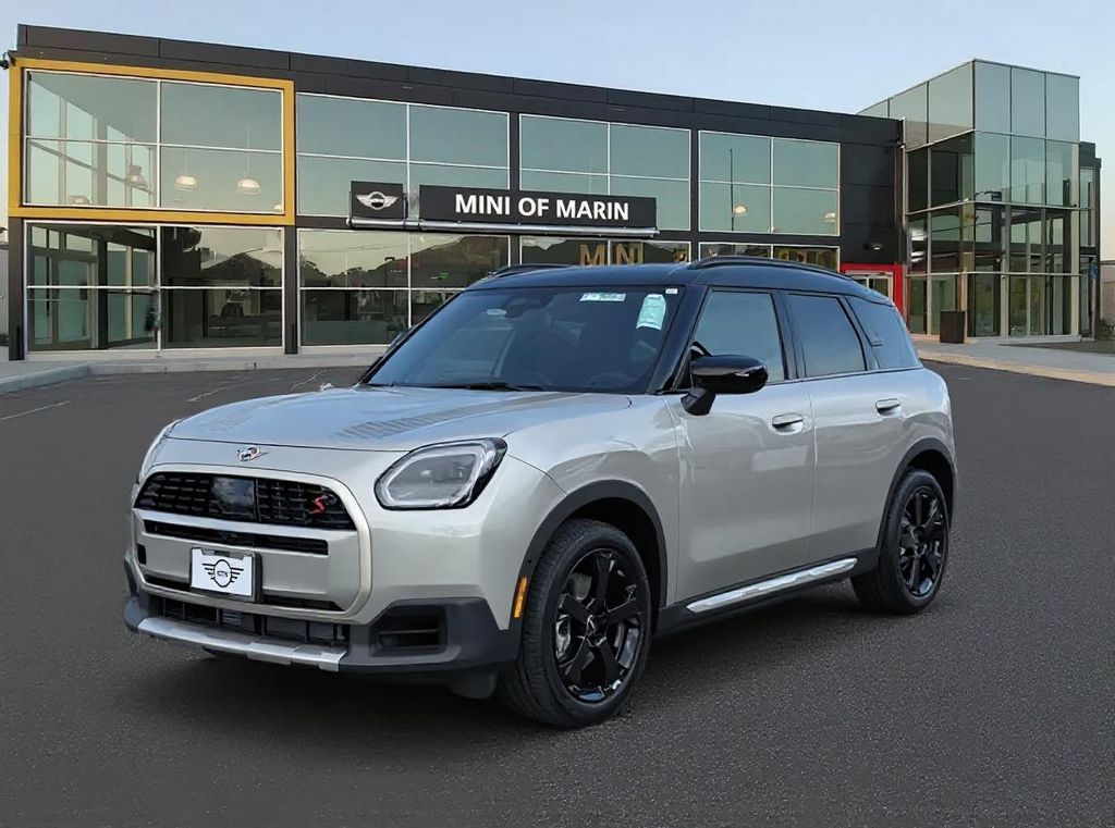 2026 MINI Countryman S's photo