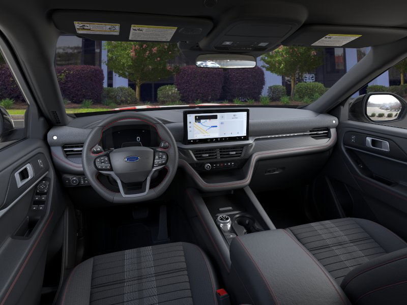 2025 Ford Explorer ST-Line photo 4