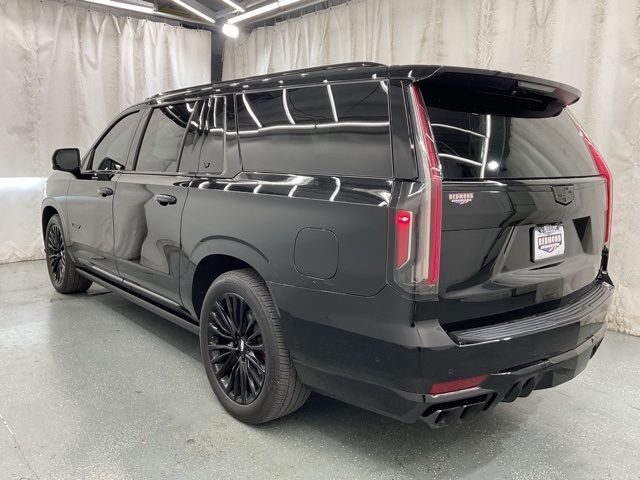 2023 Cadillac Escalade ESV V-Series photo 5