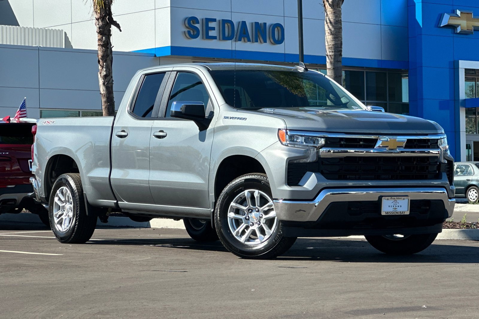 2026 Chevrolet Silverado 1500 LT photo 2