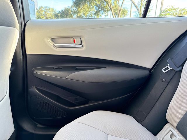 2020 Toyota Corolla LE photo 13
