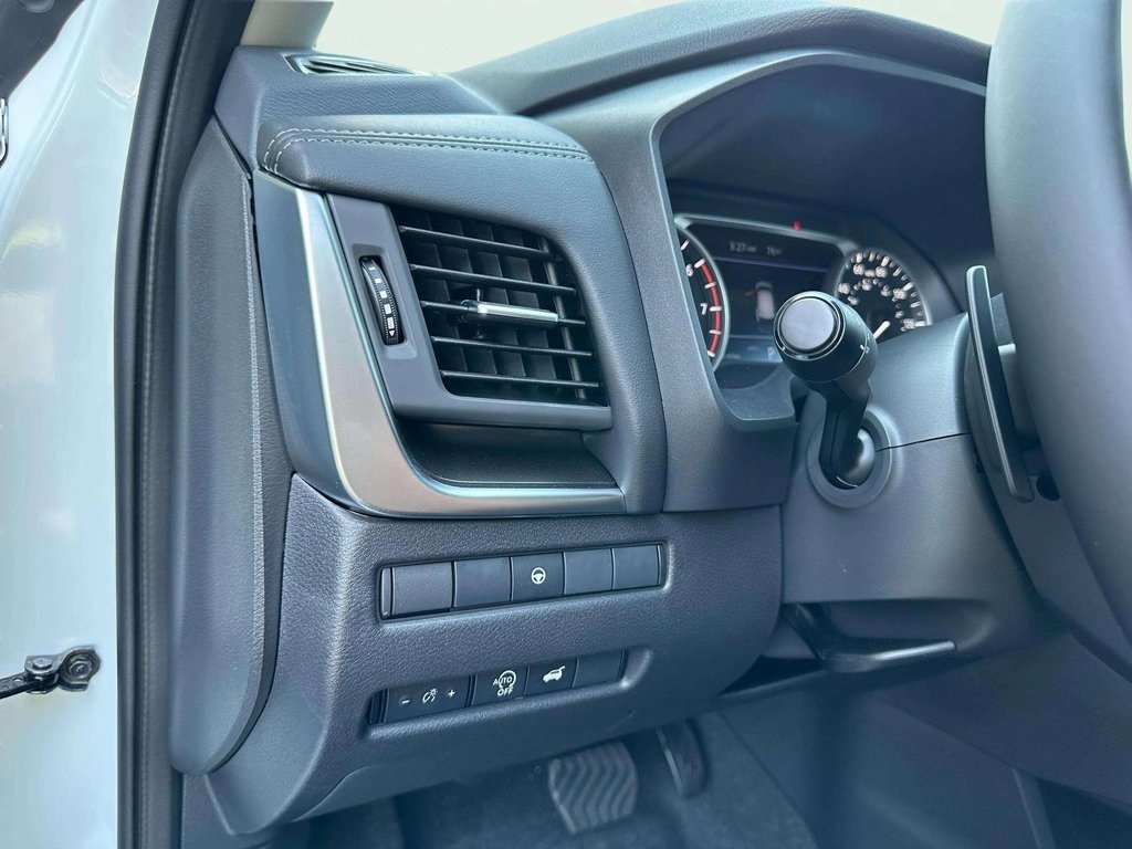 2026 Nissan Rogue SV photo 26