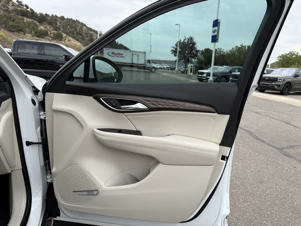 2022 Buick Envision Avenir photo 24