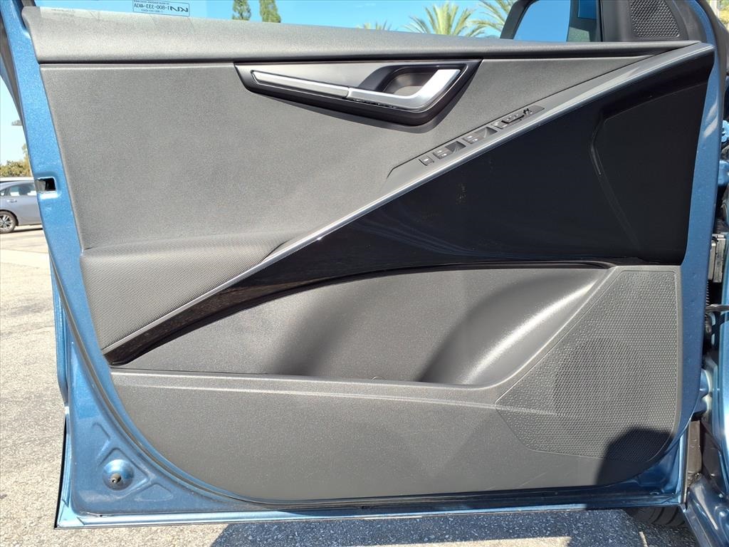 2025 Kia Niro EX photo 22