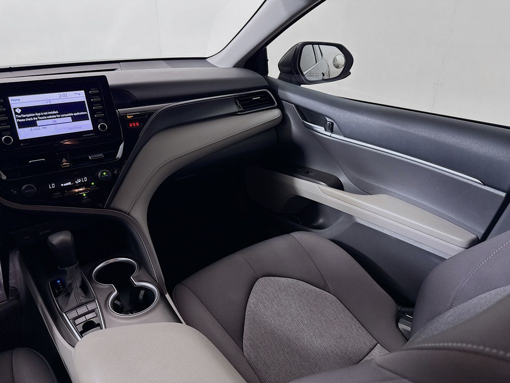 2023 Toyota Camry Hybrid LE photo 20