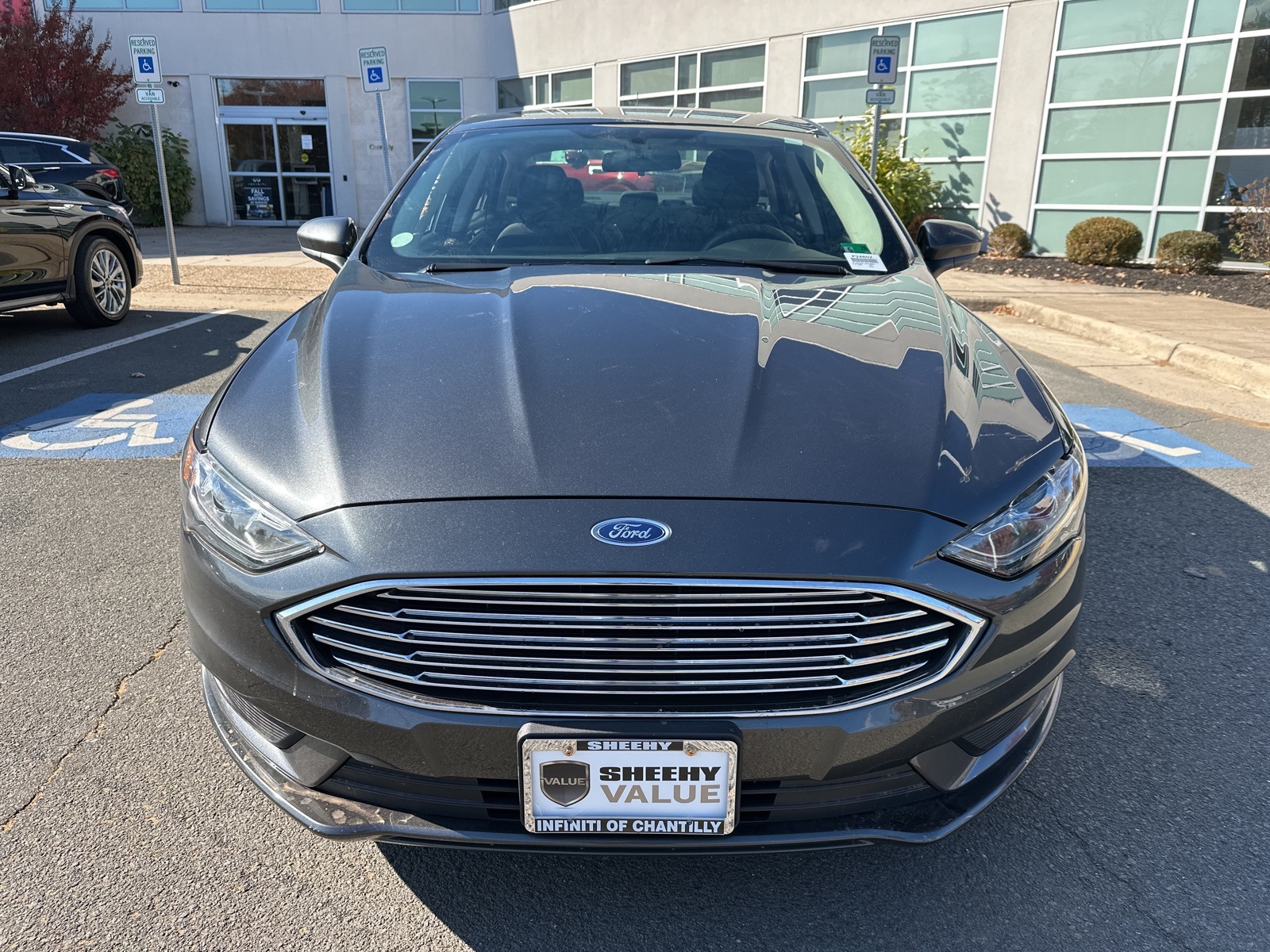 2018 Ford Fusion SE photo 2