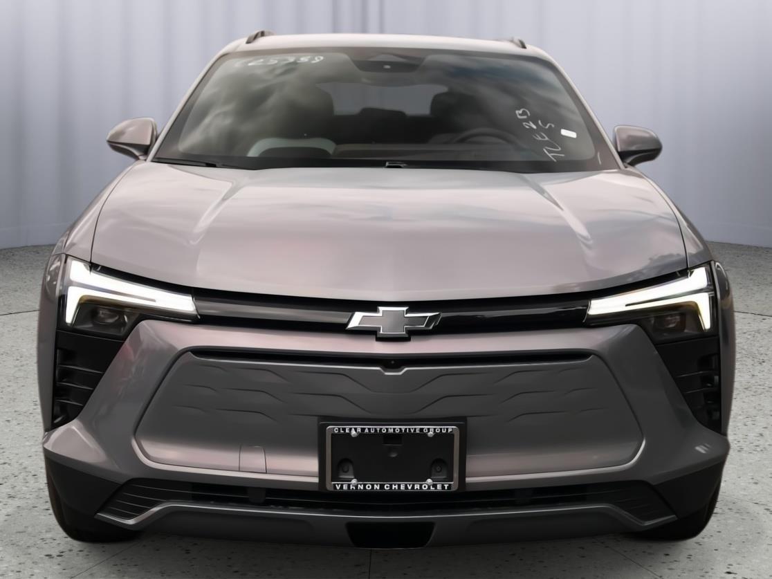 2025 Chevrolet Blazer EV photo 2