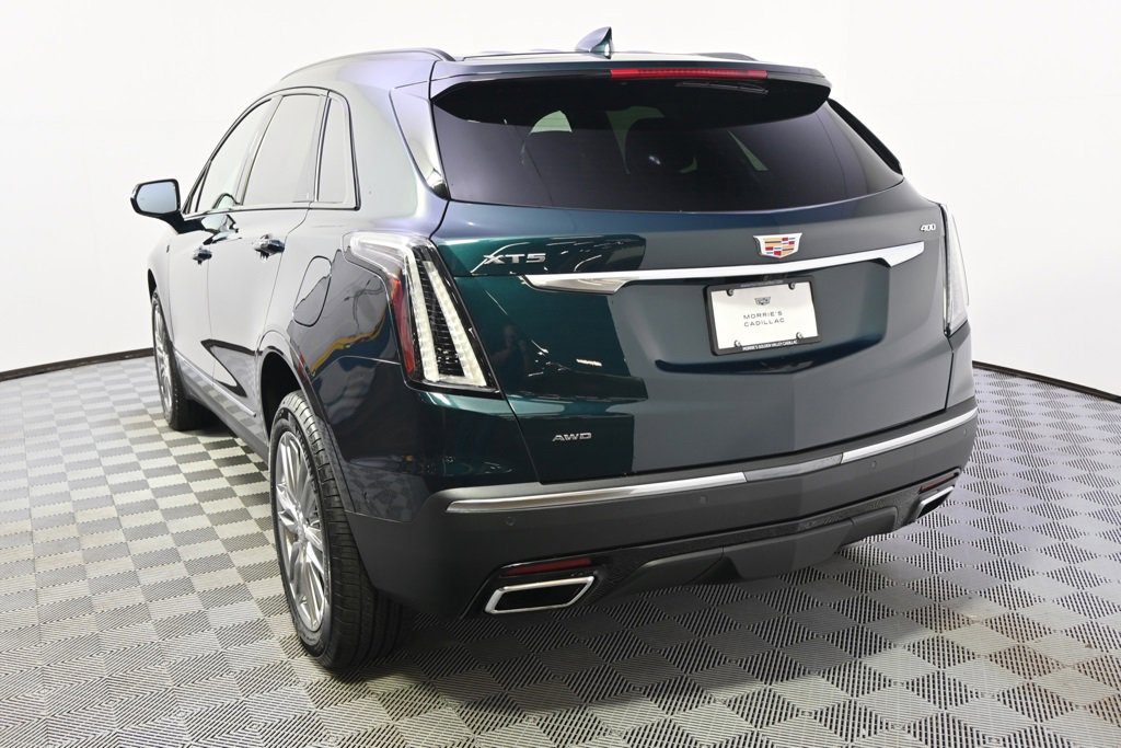 2025 Cadillac XT5 Sport photo 3