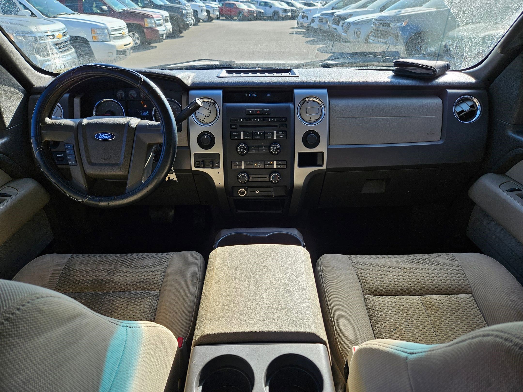 2010 Ford F-150 XLT photo 26