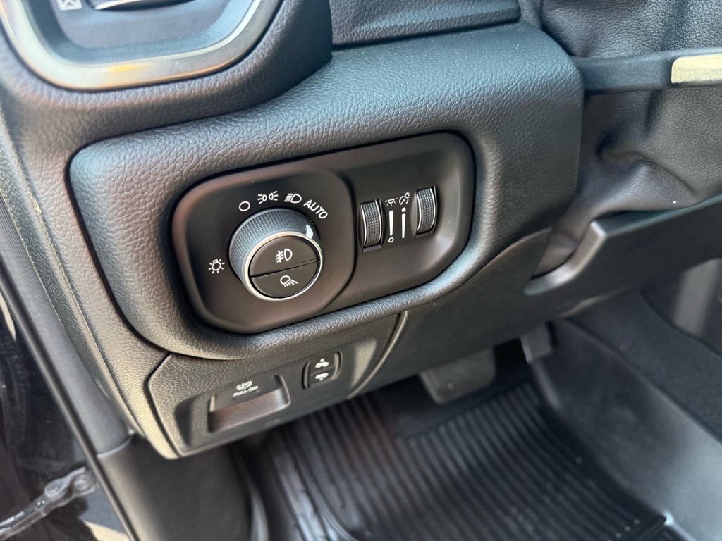 2019 Ram 1500 Rebel photo 16