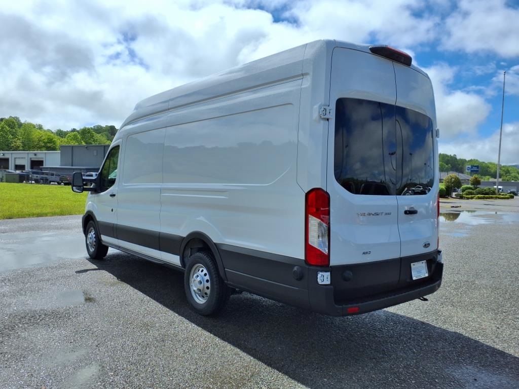 2025 Ford Transit Cargo Van photo 2