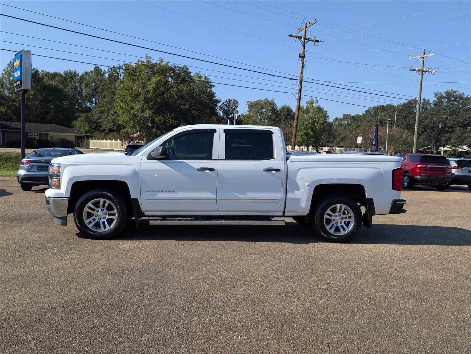 2014 Chevrolet Silverado 1500 LT photo 2