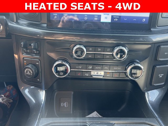 2021 Ford F-150 XLT photo 2