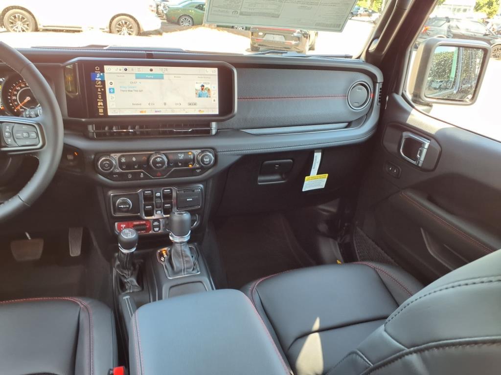 2025 Jeep Wrangler Rubicon photo 26