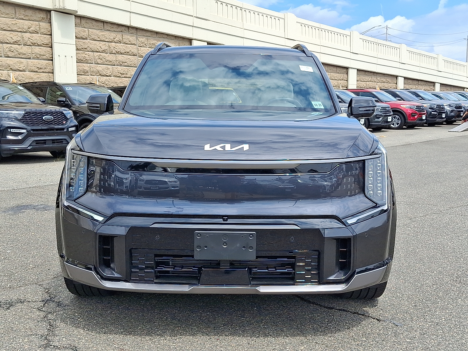 Used 2024 Kia Ev9 GT-Line with VIN KNDAEFS52R6020164 for sale in Clifton, NJ