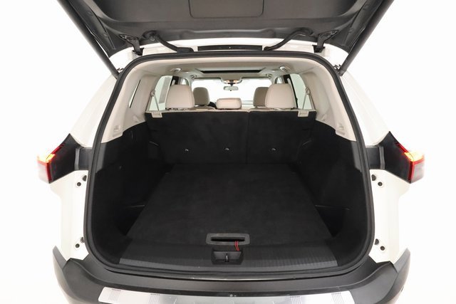 2021 Nissan Rogue SV photo 19