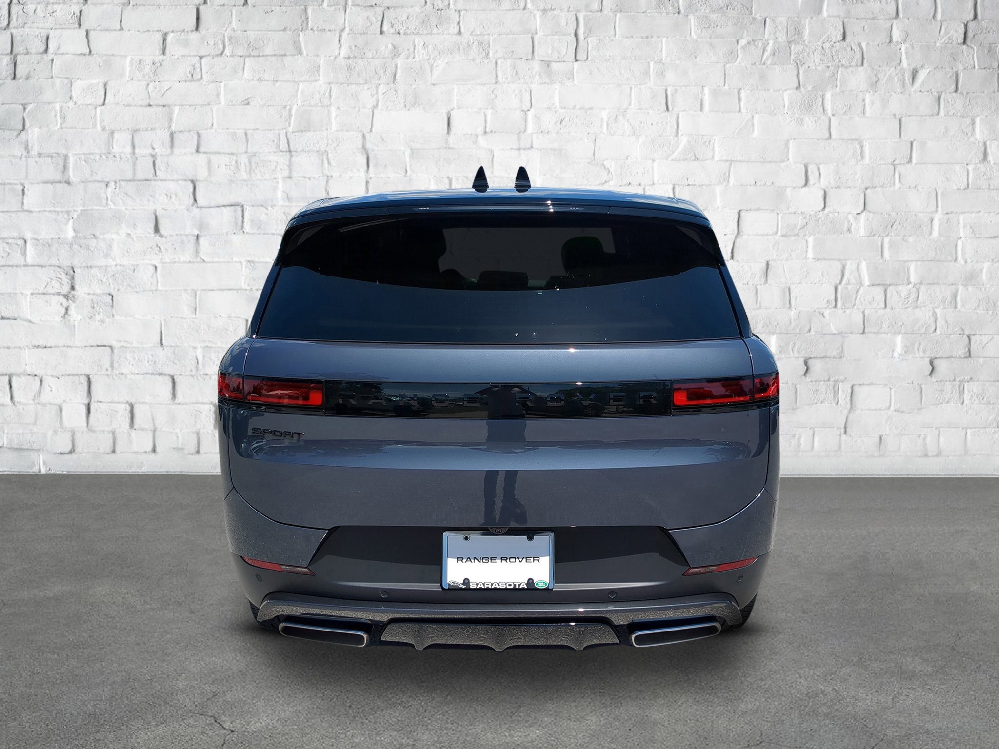 2025 Land Rover Range Rover Sport SE photo 2