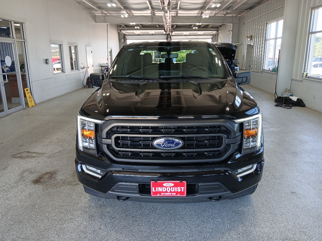 2023 Ford F-150 XLT photo 3