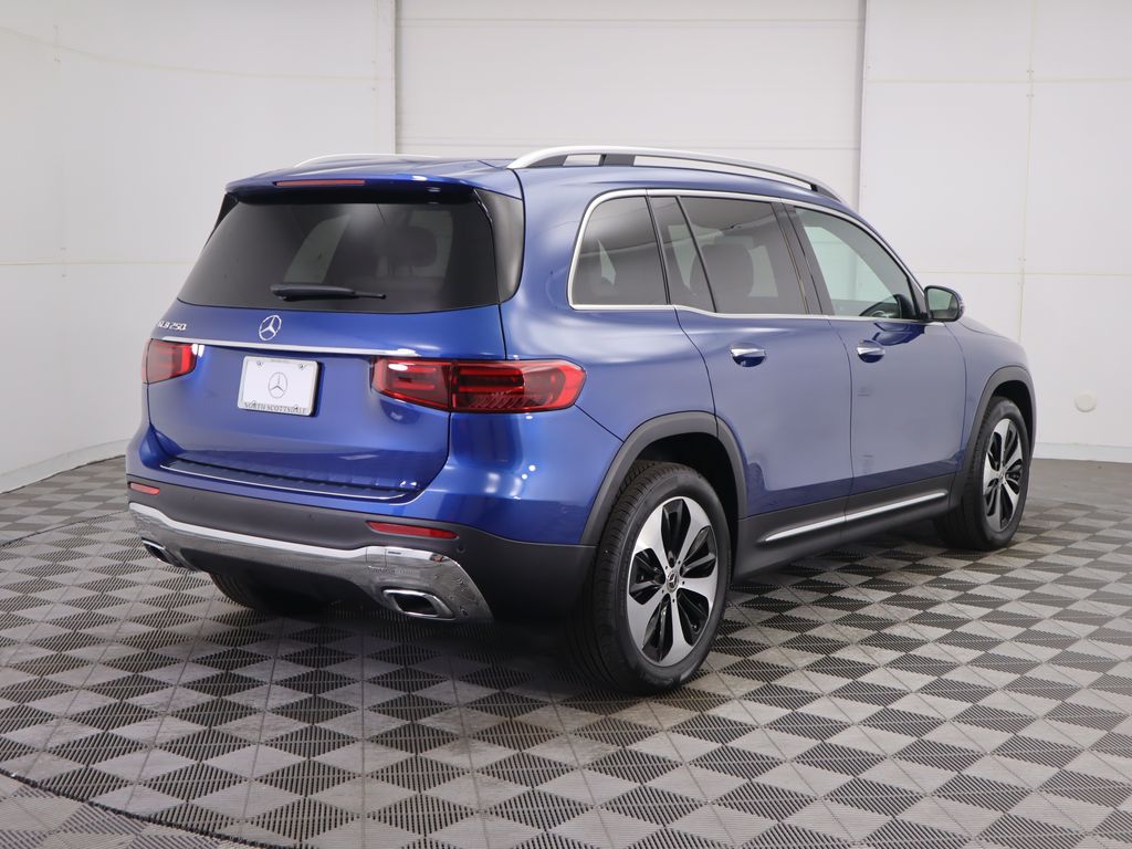 2026 Mercedes Benz GLB 250 photo 5
