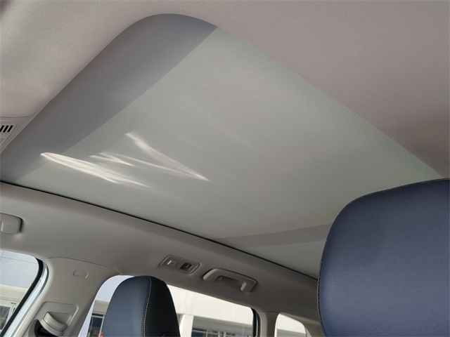2025 Volkswagen Taos SEL photo 16