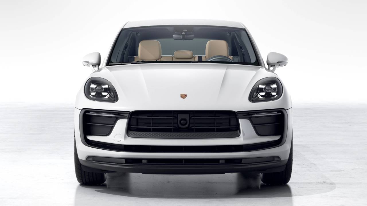 2026 Porsche Macan T photo 3