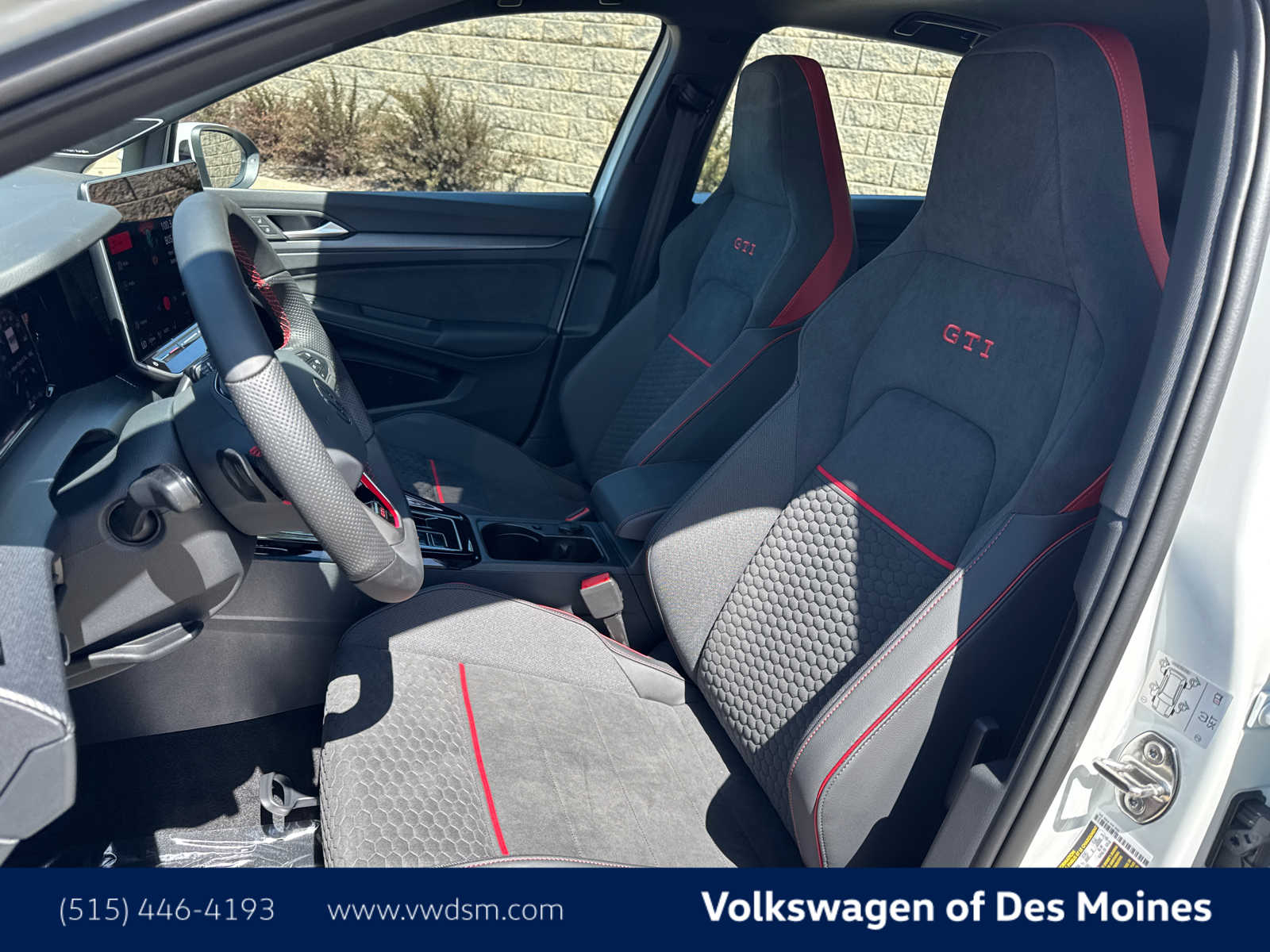 2025 Volkswagen Golf GTI SE photo 11