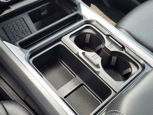 2025 Ford F-350 Lariat photo 18