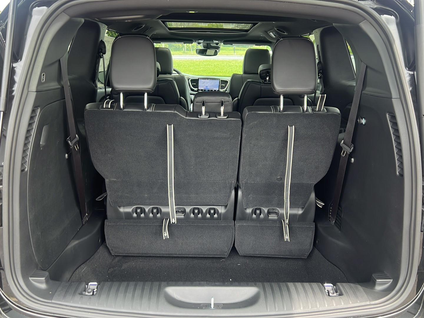 2025 Chrysler Pacifica photo 22