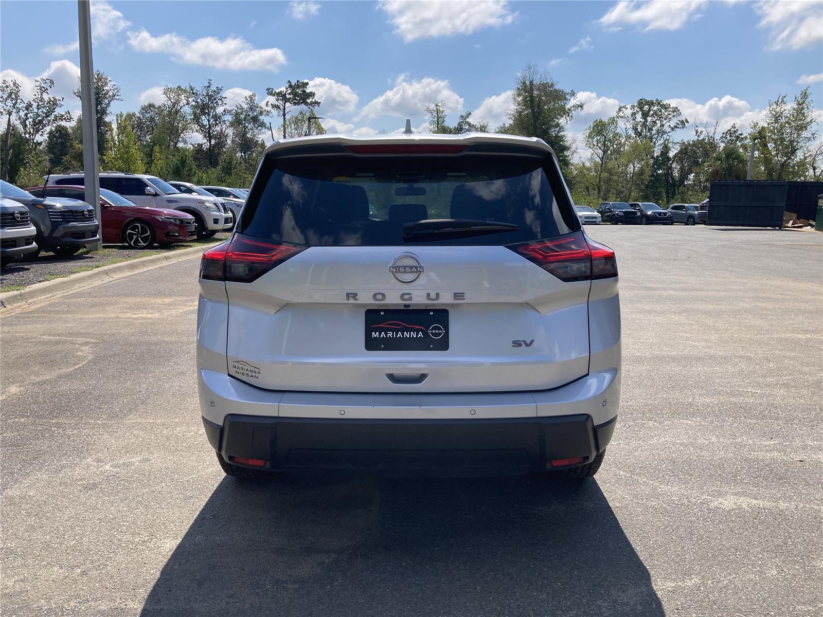 2024 Nissan Rogue SV photo 6