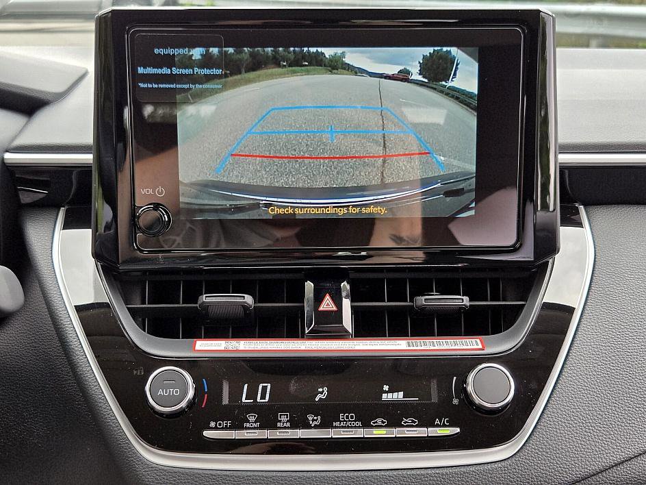 2025 Toyota Corolla LE photo 22